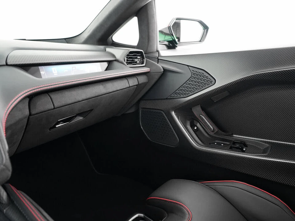 2026 Lamborghini Temerario - Image 23 of 31