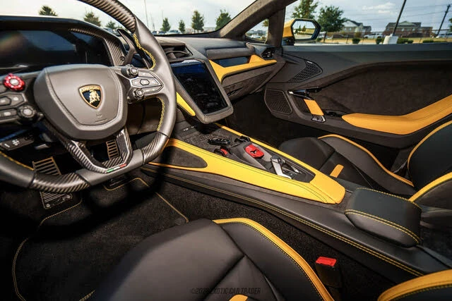 2026 Lamborghini Temerario - Image 26 of 31
