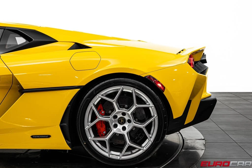 2026 Lamborghini Temerario - Image 17 of 31