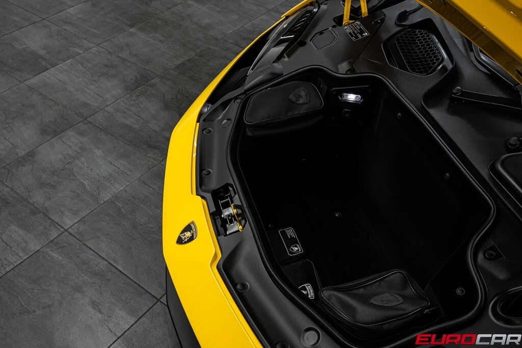 2026 Lamborghini Temerario - Image 10 of 31