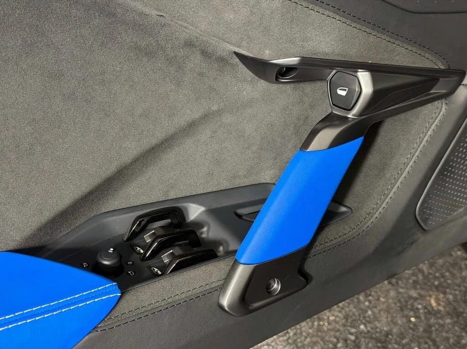 2026 Lamborghini Temerario - Image 28 of 31