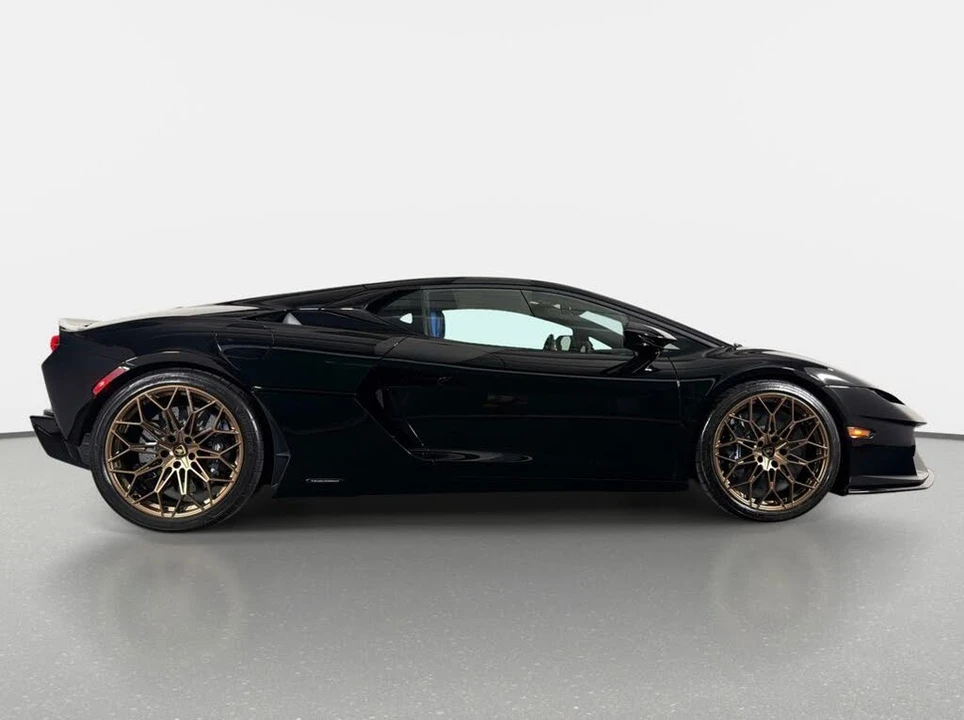 2026 Lamborghini Temerario - Image 2 of 31