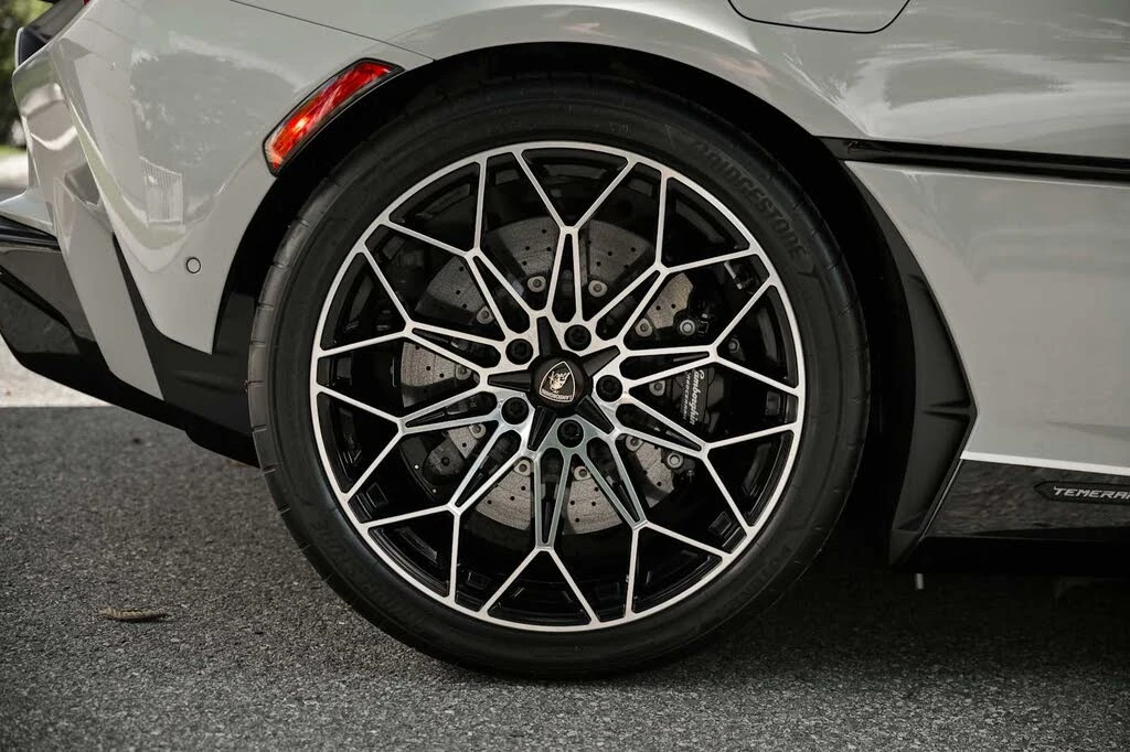 2026 Lamborghini Temerario - Image 25 of 31