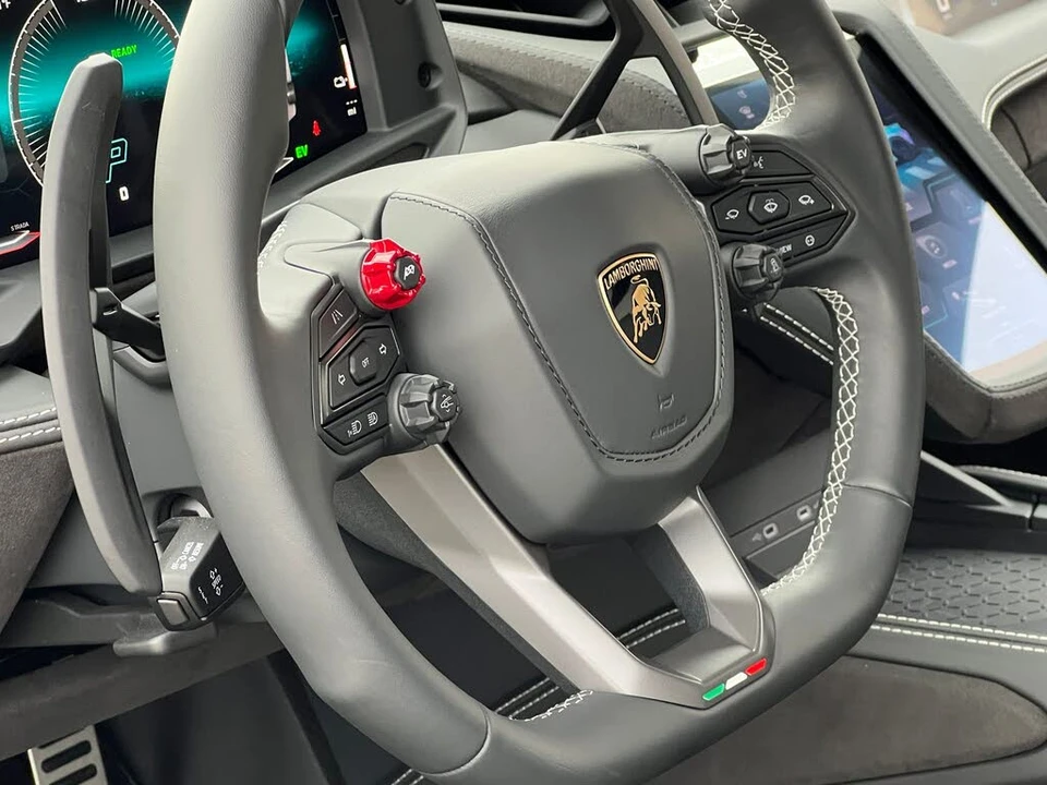 2026 Lamborghini Temerario - Image 25 of 31