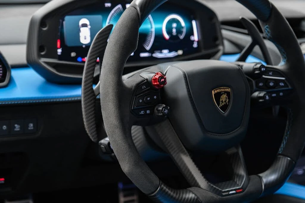 2026 Lamborghini Temerario - Image 17 of 31