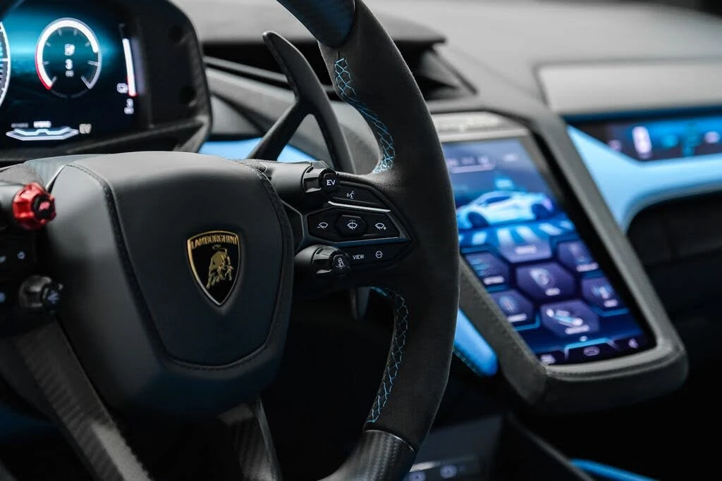 2026 Lamborghini Temerario - Image 18 of 31