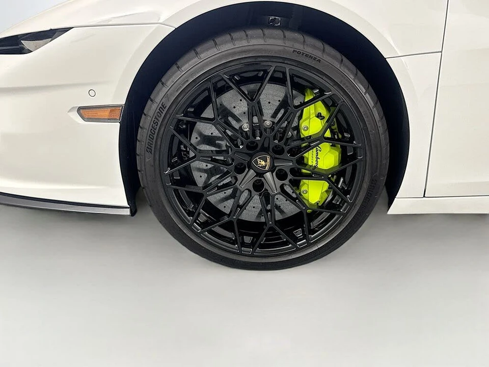 2026 Lamborghini Temerario - Image 25 of 26