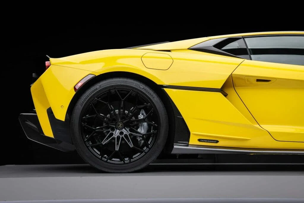 2026 Lamborghini Temerario - Image 20 of 31