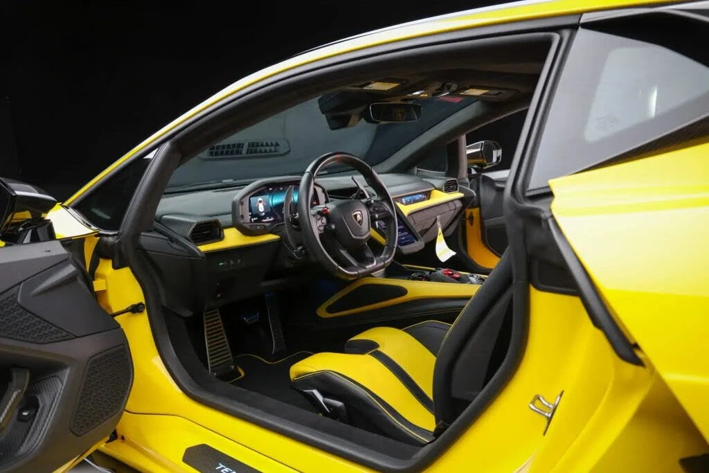 2026 Lamborghini Temerario - Image 25 of 31