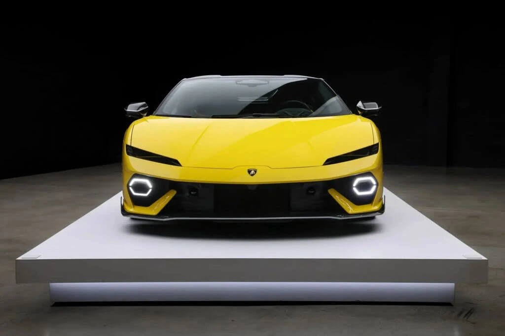 2026 Lamborghini Temerario - Image 17 of 31
