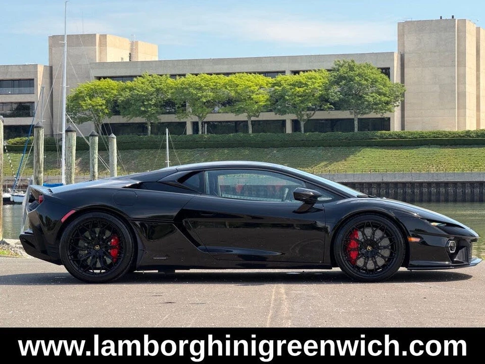 2026 Lamborghini Temerario - Image 6 of 31