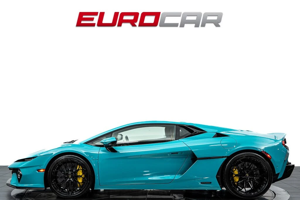 2026 Lamborghini Temerario - Image 2 of 31