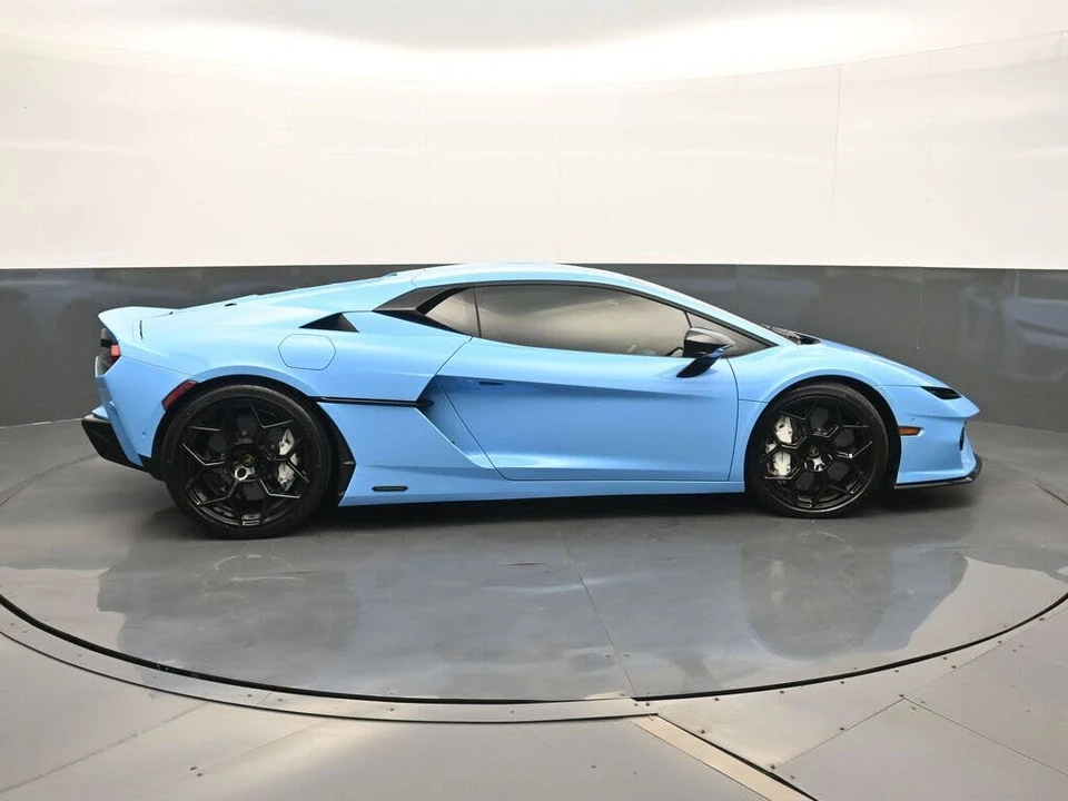 2026 Lamborghini Temerario - Image 19 of 29
