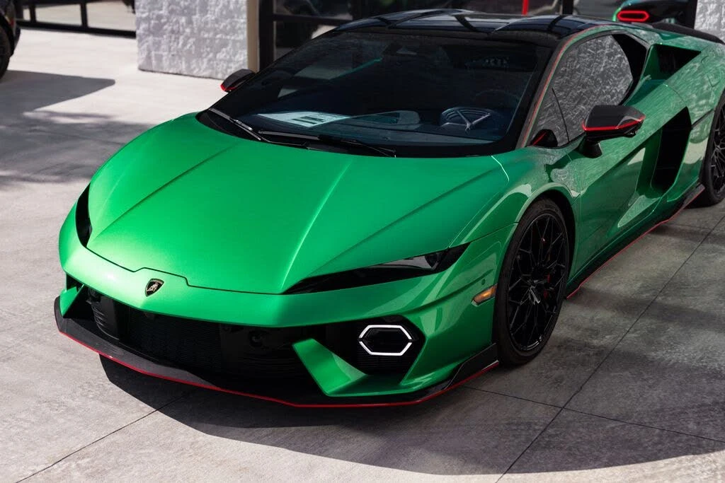 2026 Lamborghini Temerario - Image 5 of 31