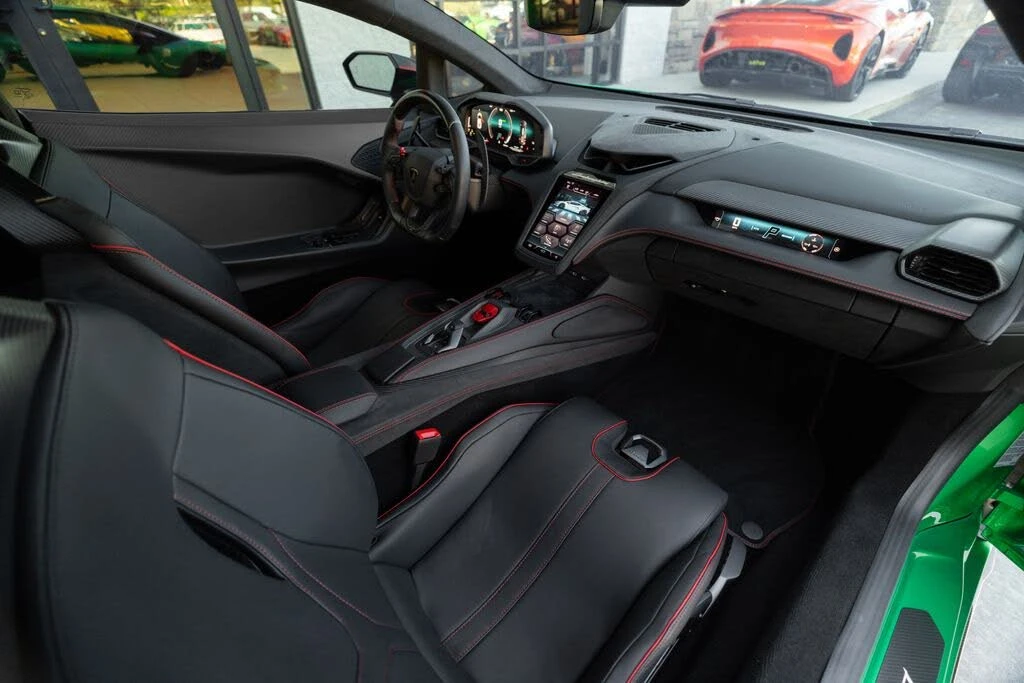 2026 Lamborghini Temerario - Image 28 of 31