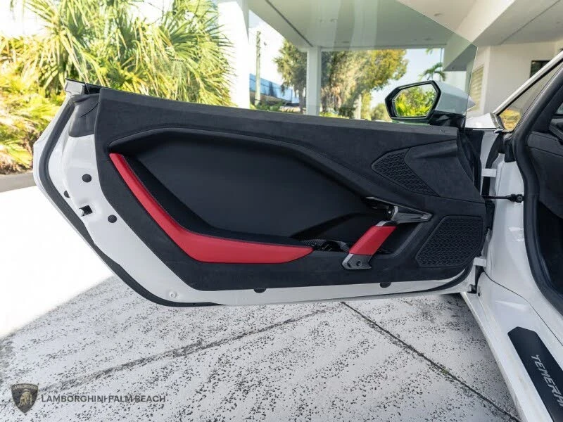 2026 Lamborghini Temerario - Image 21 of 27