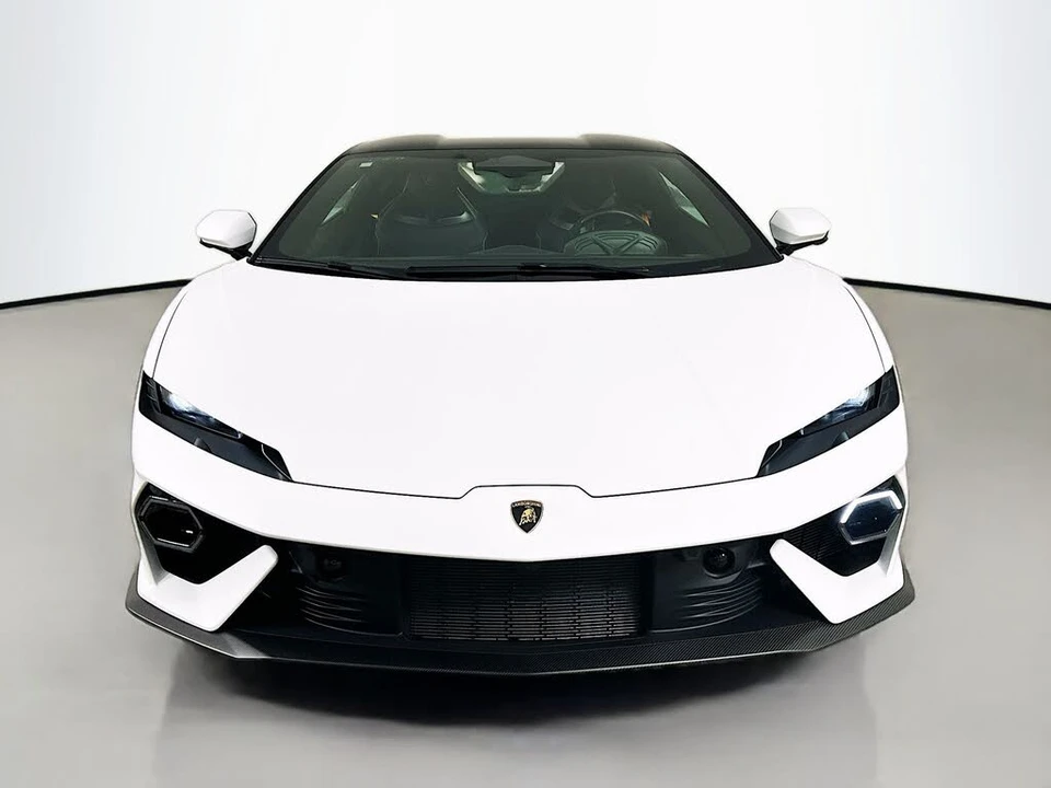 2026 Lamborghini Temerario - Image 2 of 31
