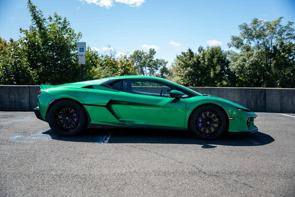2026 Lamborghini Temerario - Image 12 of 31