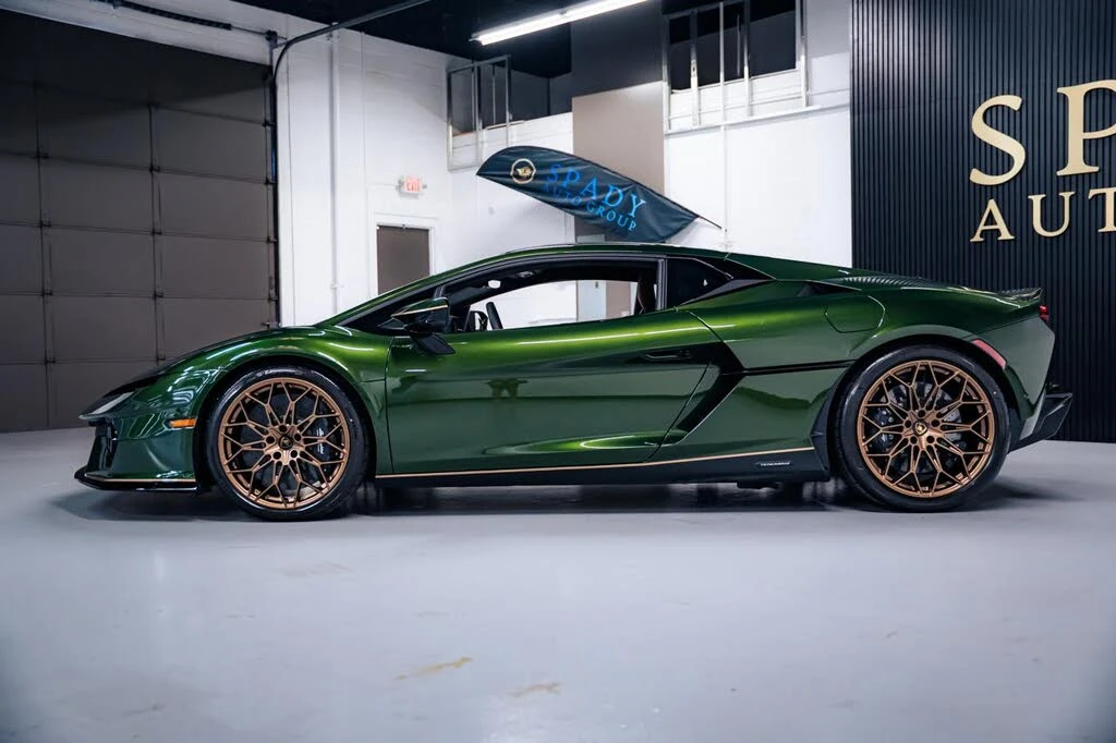 2026 Lamborghini Temerario - Image 2 of 31