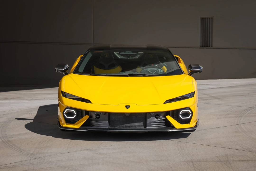 2026 Lamborghini Temerario - Image 2 of 31