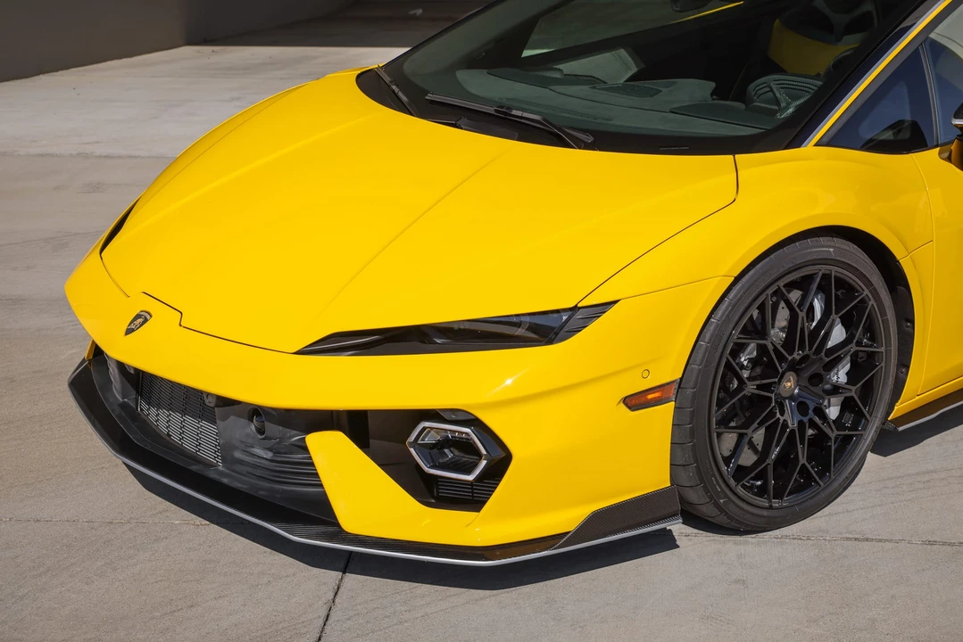 2026 Lamborghini Temerario - Image 27 of 31