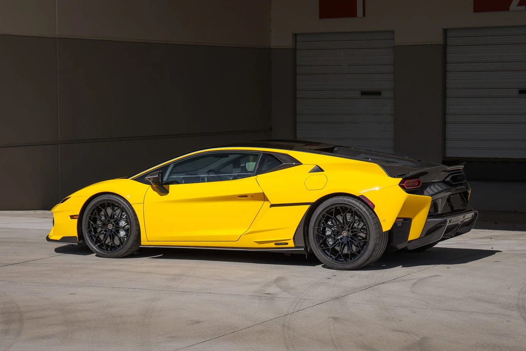 2026 Lamborghini Temerario - Image 9 of 31