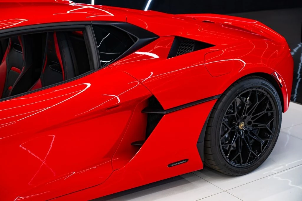 2026 Lamborghini Temerario - Image 9 of 31