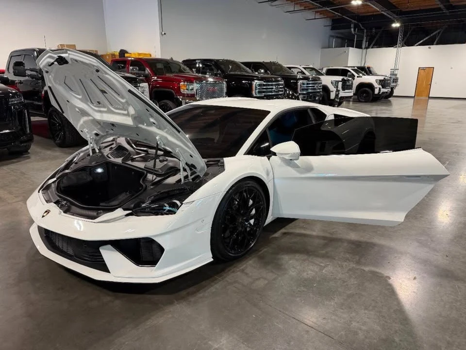 2026 Lamborghini Temerario - Image 13 of 20