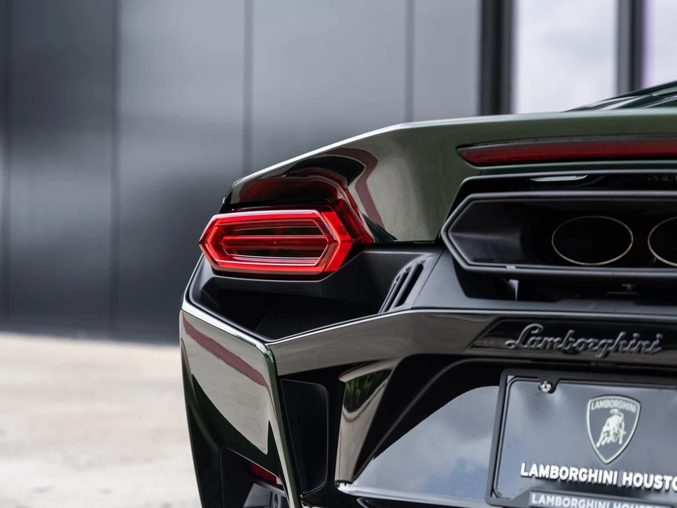 2026 Lamborghini Temerario - Image 15 of 31