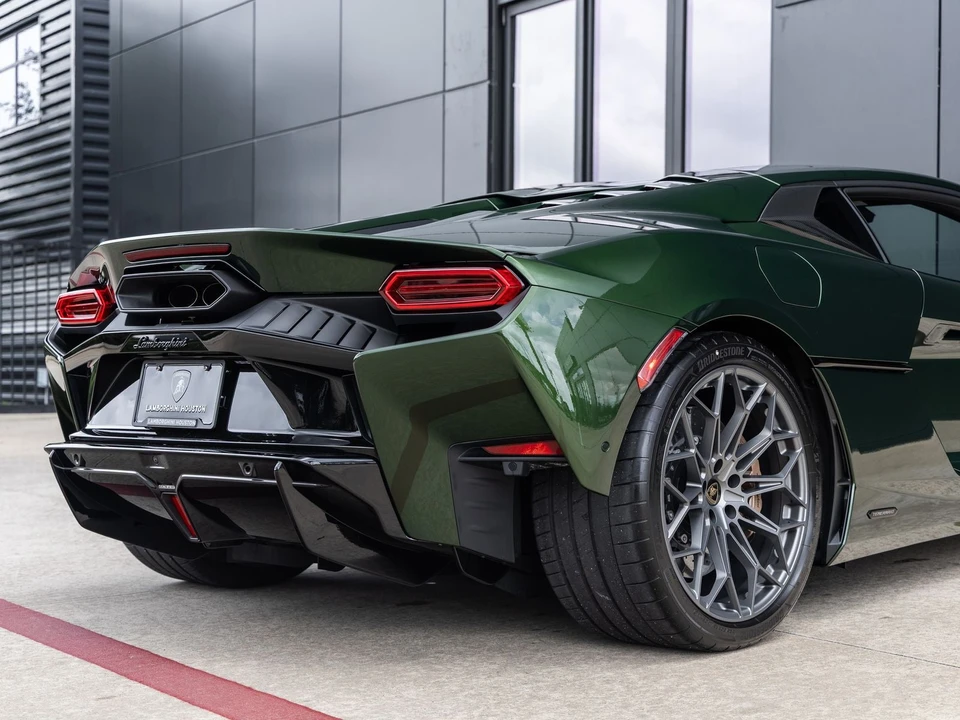 2026 Lamborghini Temerario - Image 21 of 31