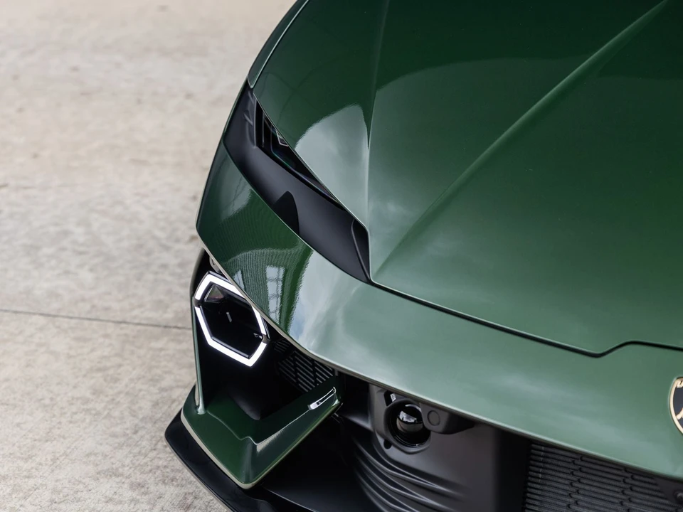 2026 Lamborghini Temerario - Image 27 of 31