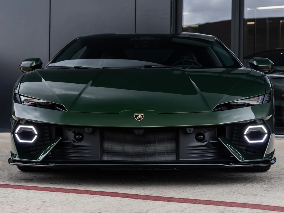 2026 Lamborghini Temerario - Image 5 of 31