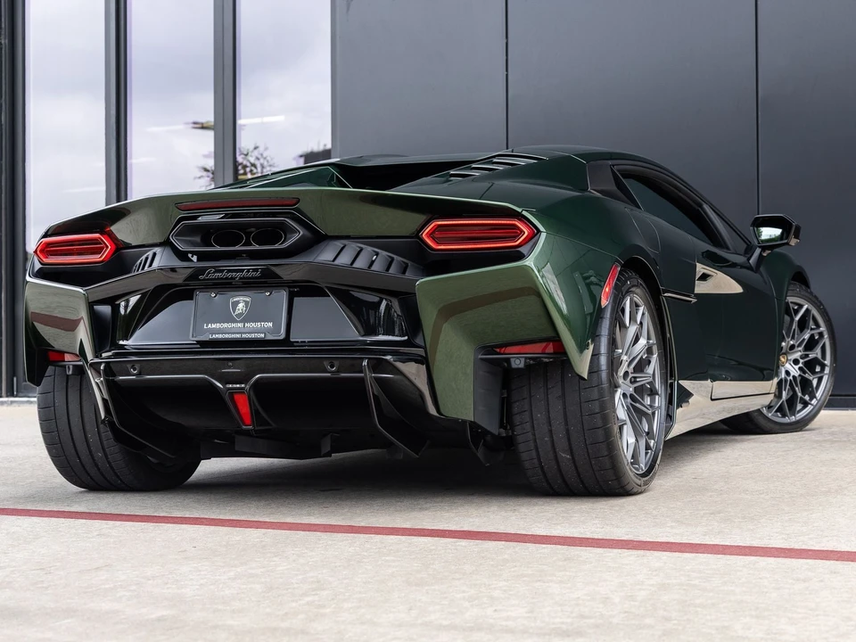 2026 Lamborghini Temerario - Image 9 of 31