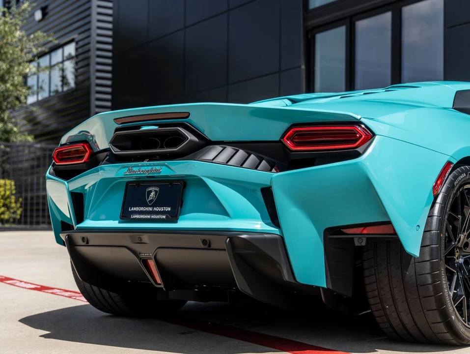 2026 Lamborghini Temerario - Image 15 of 31