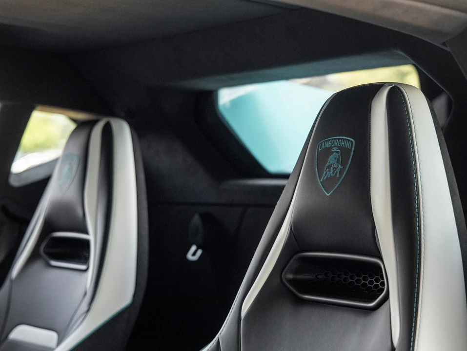 2026 Lamborghini Temerario - Image 27 of 31