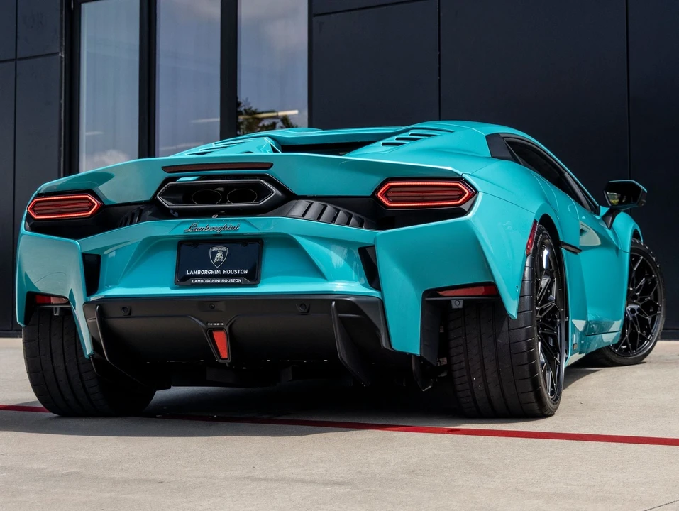 2026 Lamborghini Temerario - Image 9 of 31