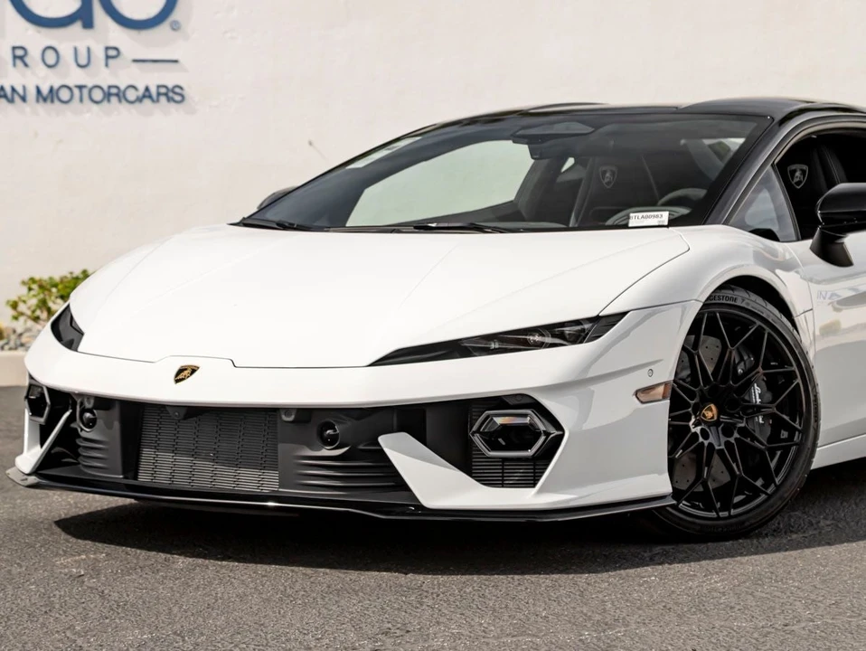 2026 Lamborghini Temerario - Image 2 of 29
