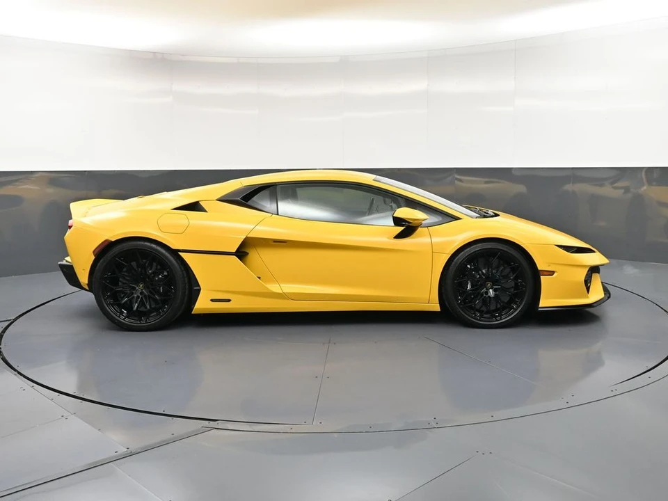2026 Lamborghini Temerario - Image 8 of 31