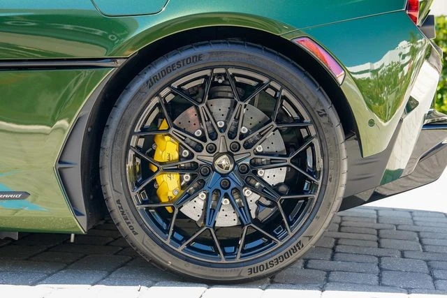 2026 Lamborghini Temerario - Image 17 of 31