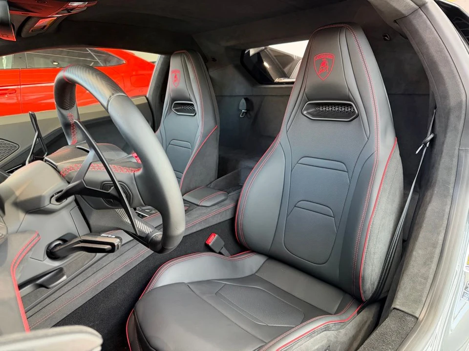 2026 Lamborghini Temerario - Image 11 of 16