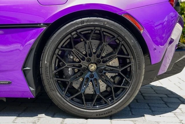 2026 Lamborghini Temerario - Image 17 of 31