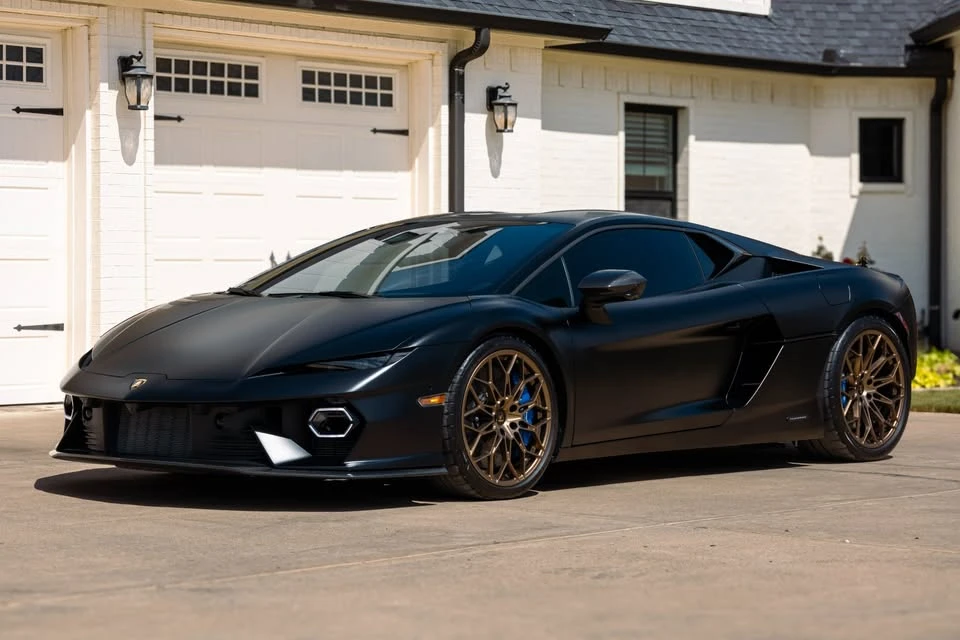 2026 Lamborghini Temerario - Image 2 of 16