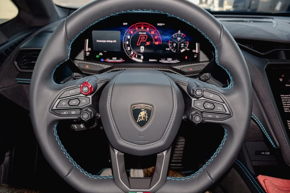2026 Lamborghini Temerario - Image 15 of 16