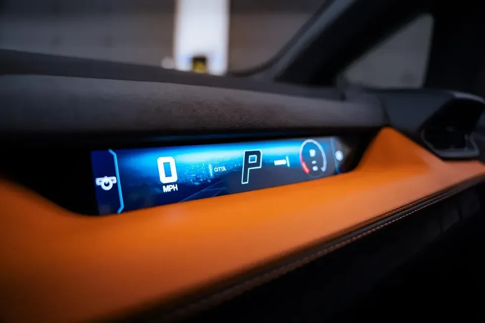 2026 Lamborghini Temerario - Image 16 of 19