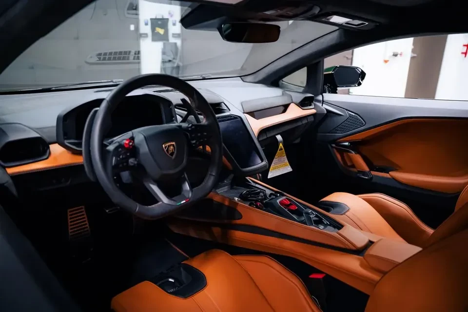 2026 Lamborghini Temerario - Image 13 of 19