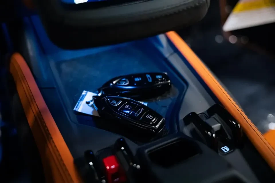 2026 Lamborghini Temerario - Image 17 of 19