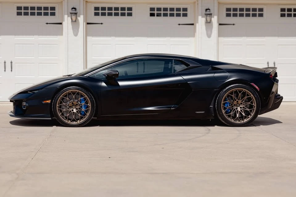 2026 Lamborghini Temerario - Image 2 of 16