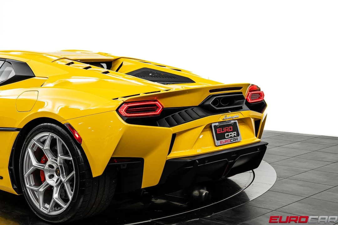 2026 Lamborghini Temerario - Image 18 of 31