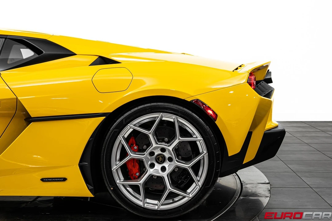 2026 Lamborghini Temerario - Image 17 of 31