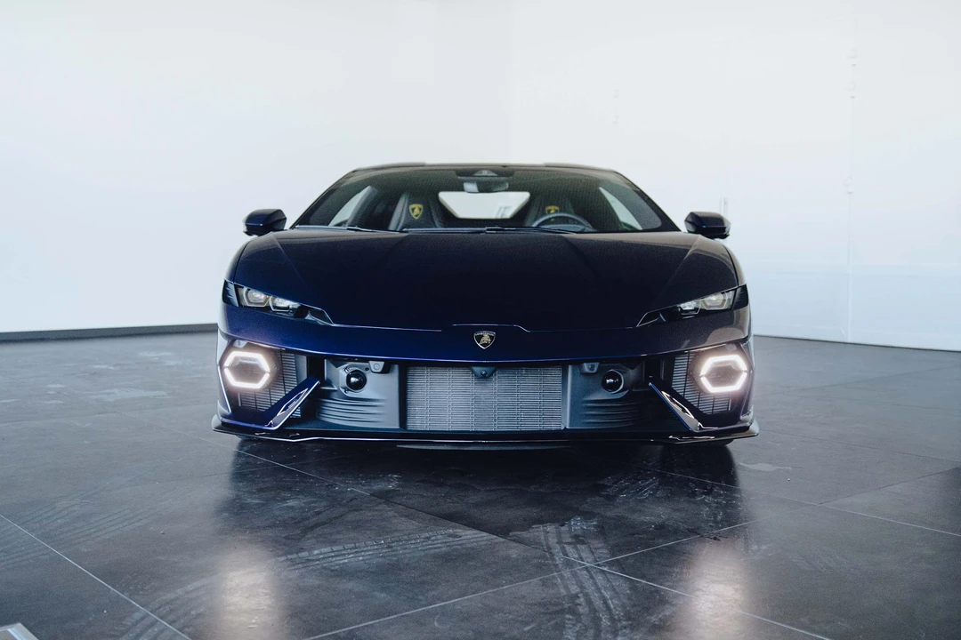 2026 Lamborghini Temerario - Image 13 of 31